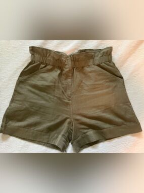 NWT Able Janis Paperbag shorts in Olive, Size L